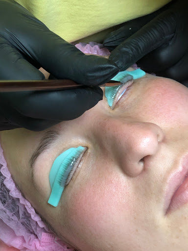Eyebrows Wells - Visual