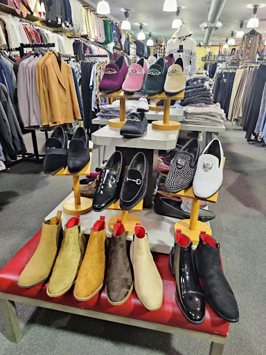 Justin's Fine Menswear Gallery - United States