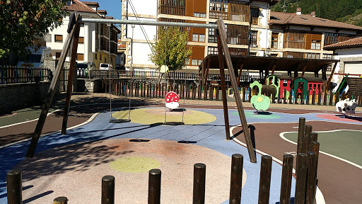 Parque Infantil de Potes - Thumbnail
