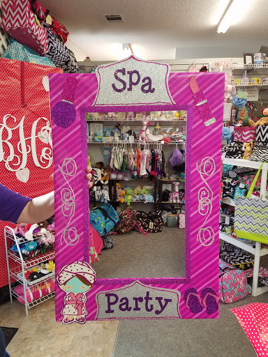 Craft & Corsage Market At Pat's Place