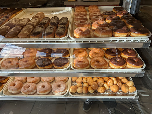 Michelle's Donuts - Visual
