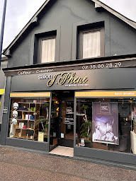 Photo n°23 de Salon J.Phene Coiffeur-Coloriste à Le Mesnil-Esnard (Salon de coiffure)