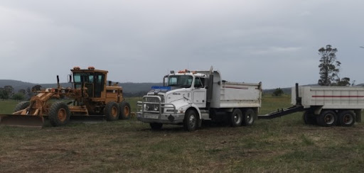 D.A & G.M Richardson Grader & Truck Hire - Thumbnail