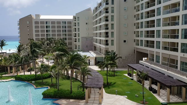 The Westin Lagunamar Ocean Resort Villas & Spa by null