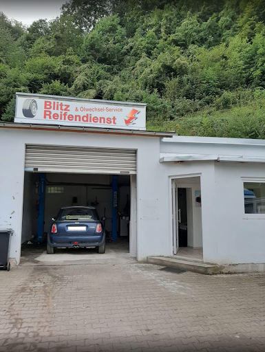 Blitz Reifendienst & Ölwechsel - Reifenwechsel uvm.