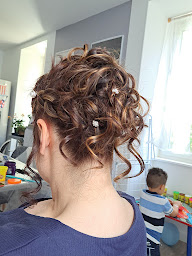 Photo n°5 de SG coiffure à Soirans (Salon de coiffure)