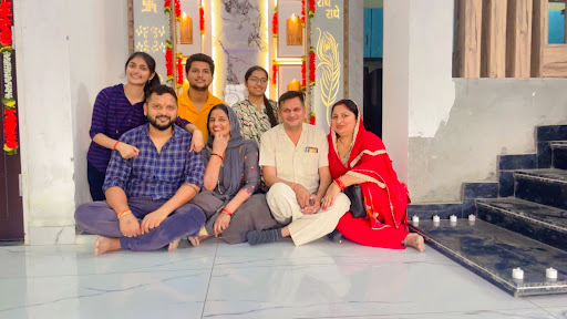 आपको दीपावली की हार्दिक शुभकामनाएं