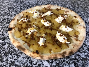 Photo n°21 de AMORE DI PIZZA - Food-Truck - Colmar à Colmar (Pizzas à emporter)