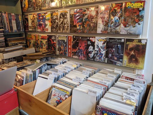 Universal Export - Back Issue Comics - Visual