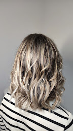 Photo n°2 de Le 26 Coiffure à Annemasse (Salon de coiffure)