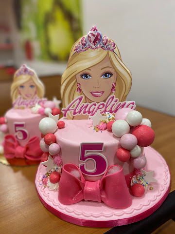 THE FRANCES GELATO AND CUSTOM CAKE by null