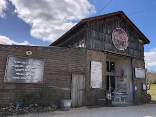 Photo n°6 de Atelier 704 à Sarlat-la-Canéda (Peintre en bâtiment)