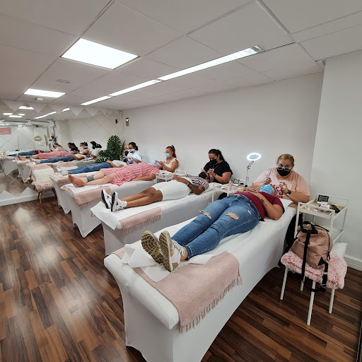 Mandi Hernandez Academy Tenerife