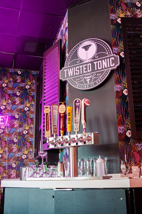The Twisted Tonic - Rooftop Bar by null
