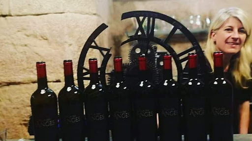 Le Grand 8 - Bar à Vins - Wine Bar