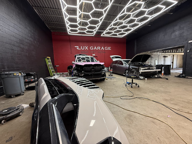 Lux Garage