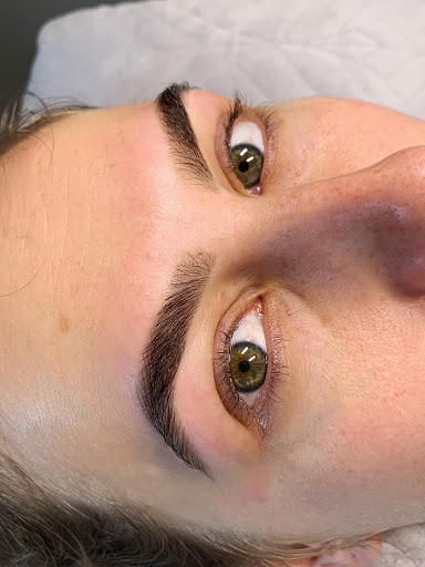MW Brow and Lash Artist - Thumbnail