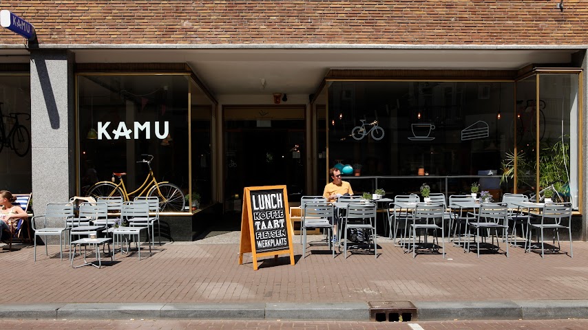 Kamu koffiebar en fietsenwinkel by null