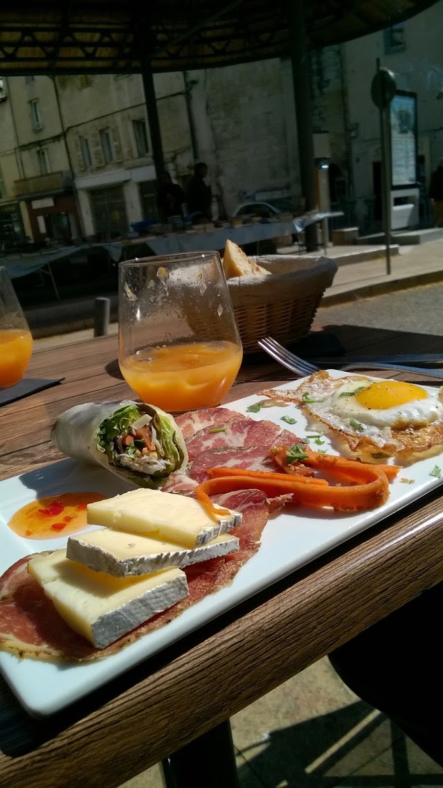 Marion Nous - Bar à Tapas & Bar à Vins