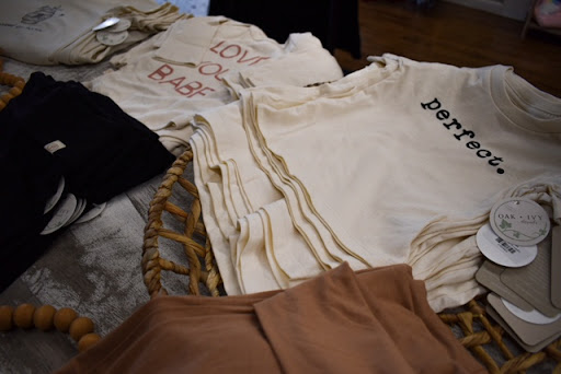 Oak + Ivy Threads Gallery - United States