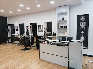 Photo n°14 de Krysto coiffure à Saint-Gaudens (Salon de coiffure)