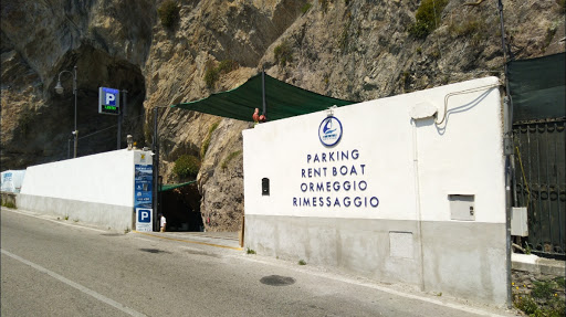 La Grotta Parcheggio - Italy