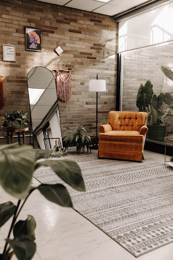 The Vault Salon - Thumbnail