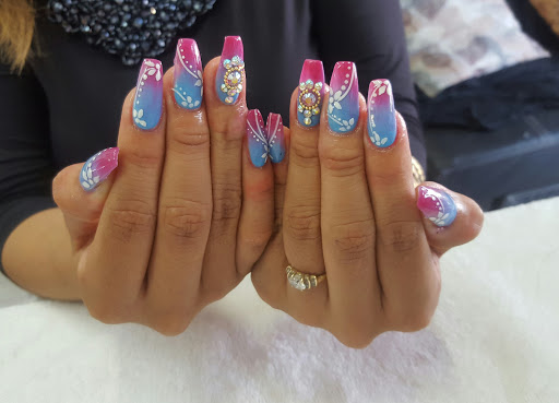 Lucy Nail's - Visual