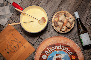 Photo n°9 de Le 17.45 Paris République - Planches à composer à Paris (Bar à vin)