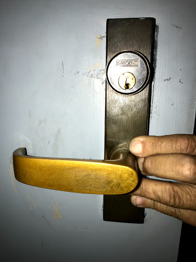 Advance Locksmith - Visual