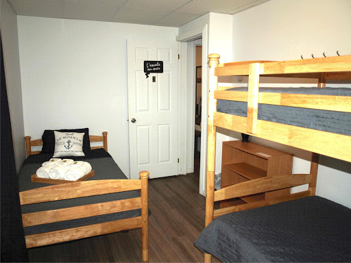 Unik Accommodation And Beauty Gallery - Canada