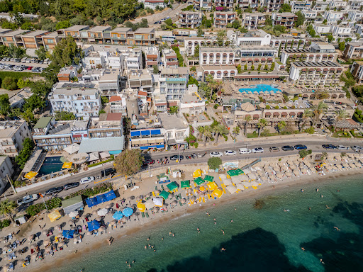 Mia Hill Suites Hotel