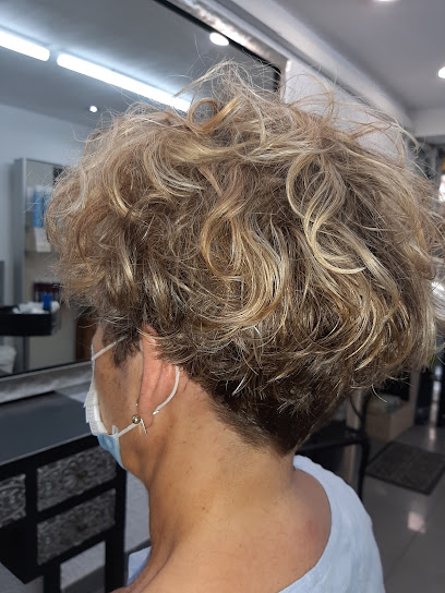 Reyes de la Corte - Peluqueria/Perruqueria