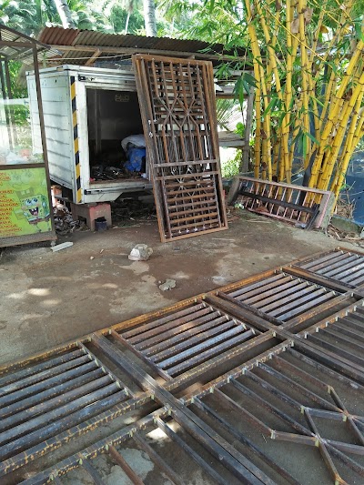 Photos of Alun-alun Sintuwu Maroso