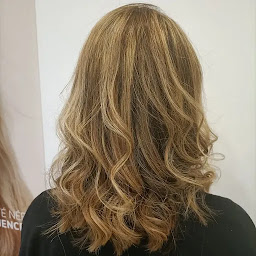 Photo n°3 de Vénus coiffure à Frenelles-en-Vexin (Salon de coiffure)