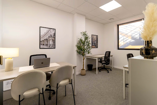 Offices & Co