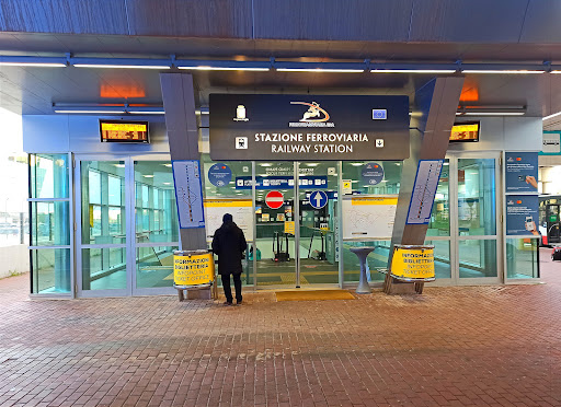 Bari Aeroporto - Thumbnail