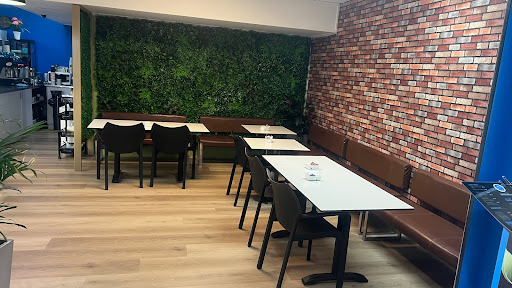 Cafe in Eagle - Visual