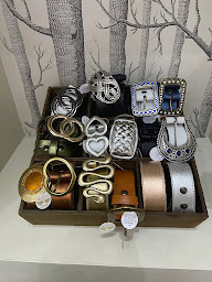 Photo n°6 de Mademoiselle M à Laval (Magasin de maroquinerie)