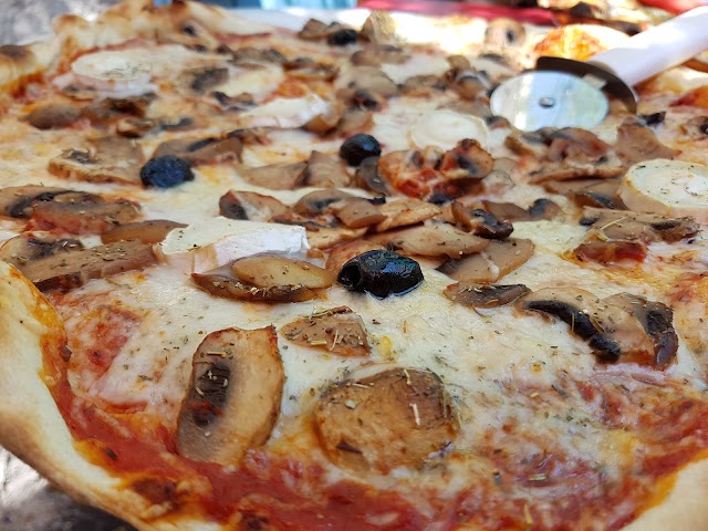 Pizza Brun