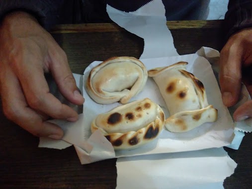 Empanadas Bolivianas el Horno, Author: Marin Cloix