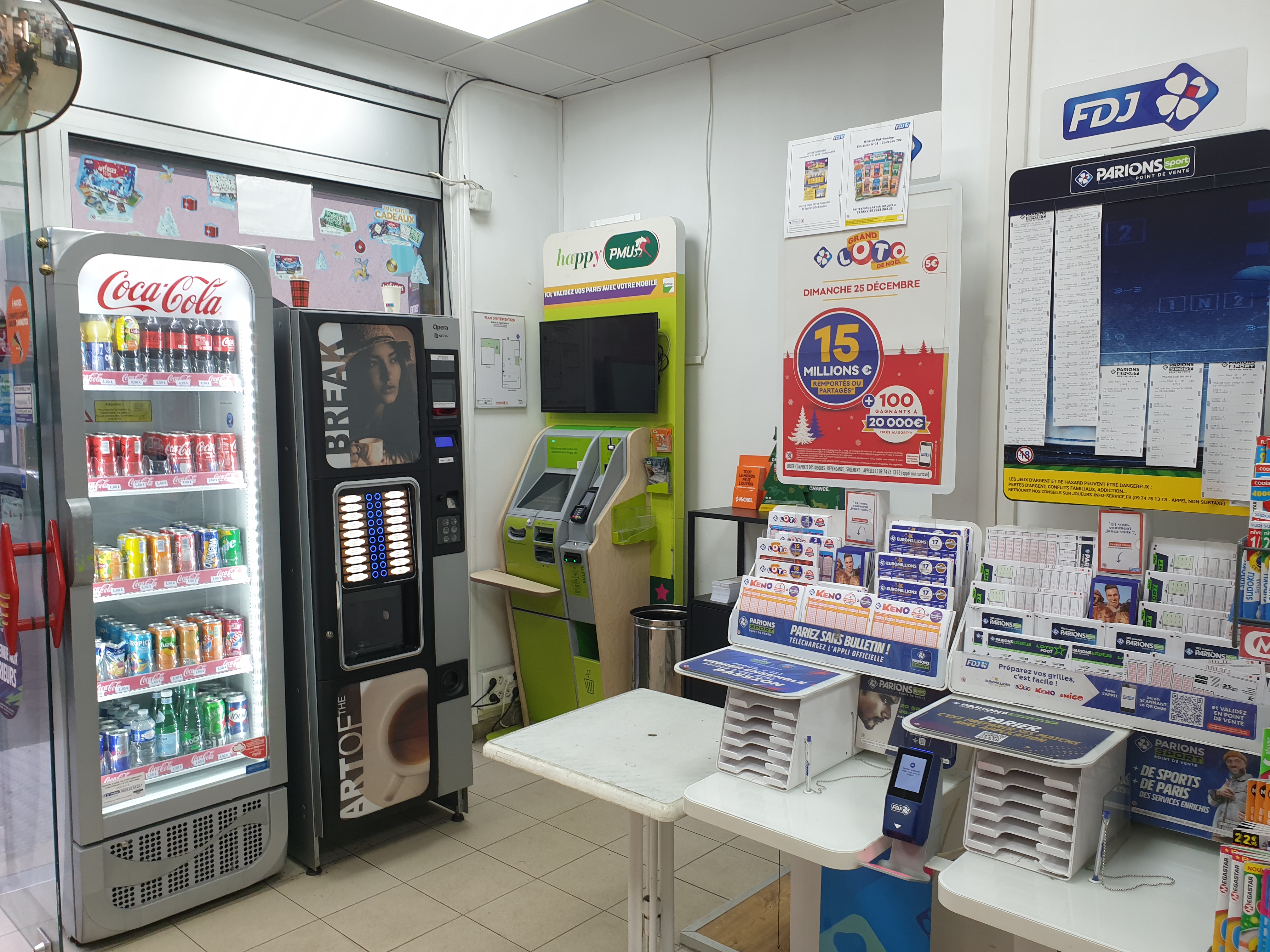 elfbar nachfüll pod läuft aus Magasins de cigarette électronique près de la Mairie d'Issy-les-Moulineaux main image 1