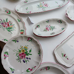 Photo n°7 de La Cour à Dampierre-en-Yvelines (Magasin d'antiquités)