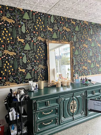 Tres Beaux Apothecary - Thumbnail
