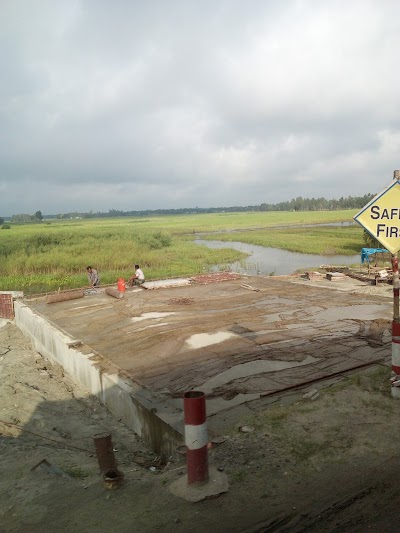 Photos of Louhojong Filling Station