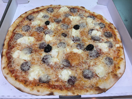 Photo 3 - Lp Pizza