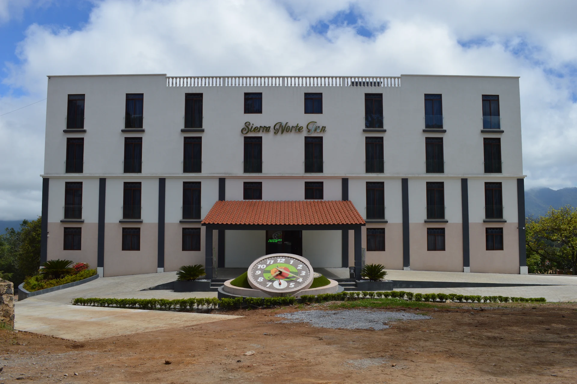 Hotel Sierra Norte Inn