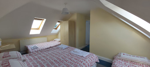 Large Kent Holiday Home - Thumbnail