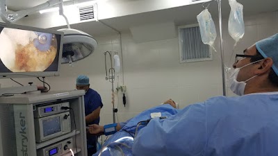Photos of Dr. Walter Cueto Vargas - Traumatologia - Ortopedia - Artroscopia - Santa Cruz - Bolivia