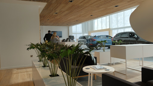Waylands Volvo Swindon - Thumbnail